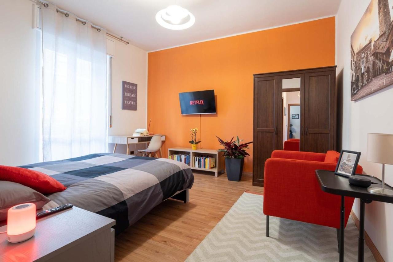Casa Martina- Airport Free Shuttle-H24 Apartment Bergamo Bagian luar foto